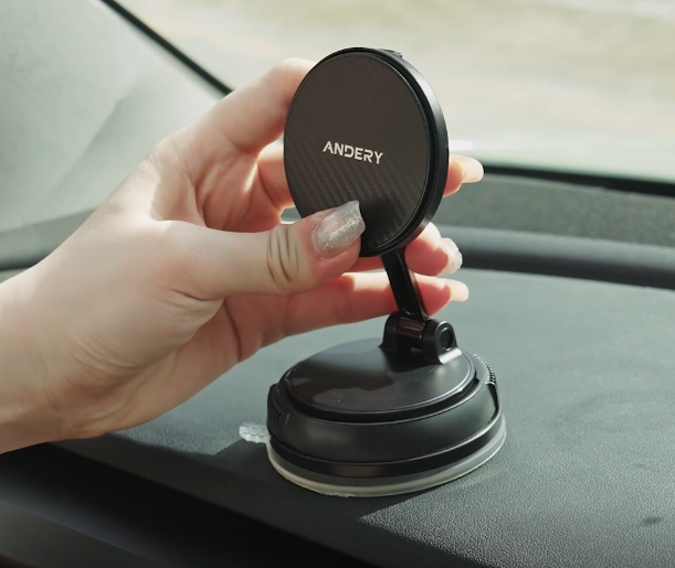 Drive safely while navigating with the ANDERY MagSafe car mount holding your phone.