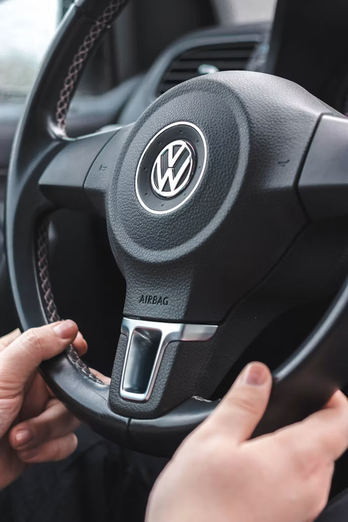 Safe Hands, Safe Roads: How Magnetic Car Mounts Reduce Driving Distractions
